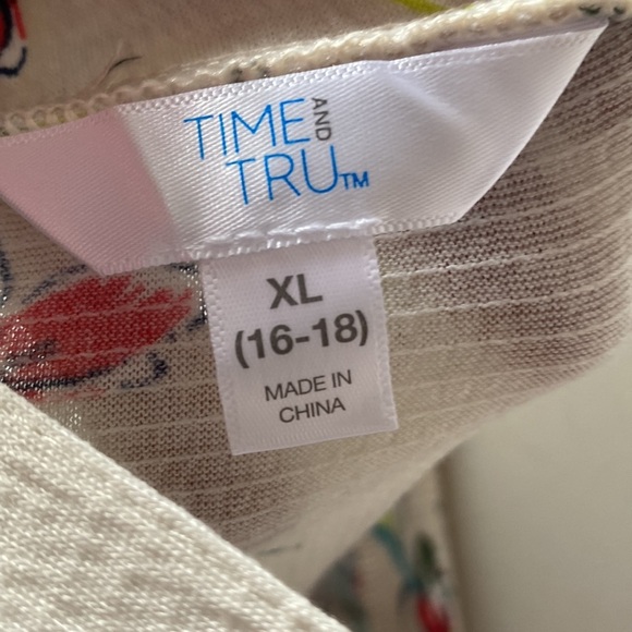 TIME & TRU Side Button Tank Top Khaki Safari Floral Size XL (16/18) - Picture 2 of 9